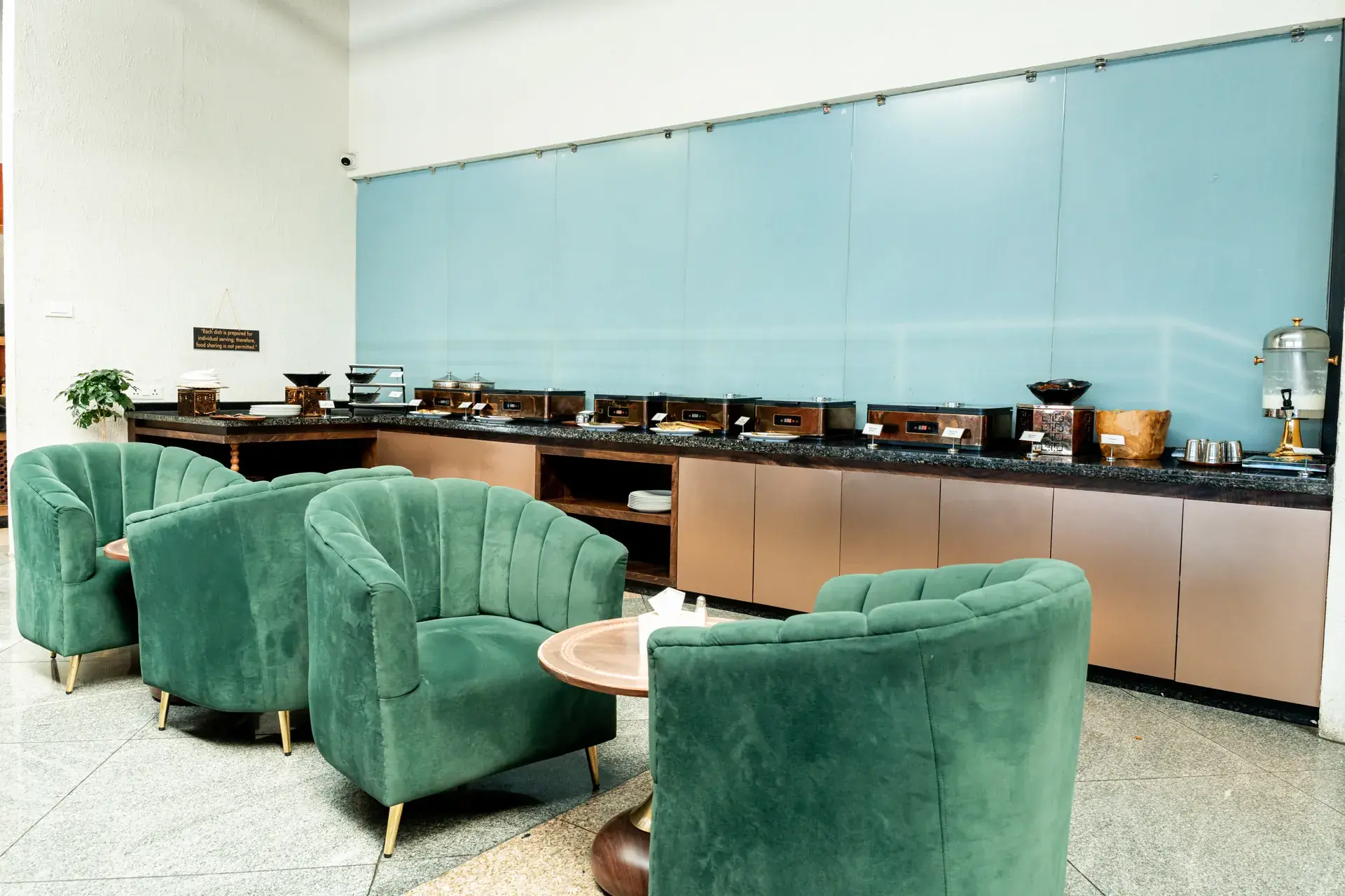 Yatra Lounge gallery image 7