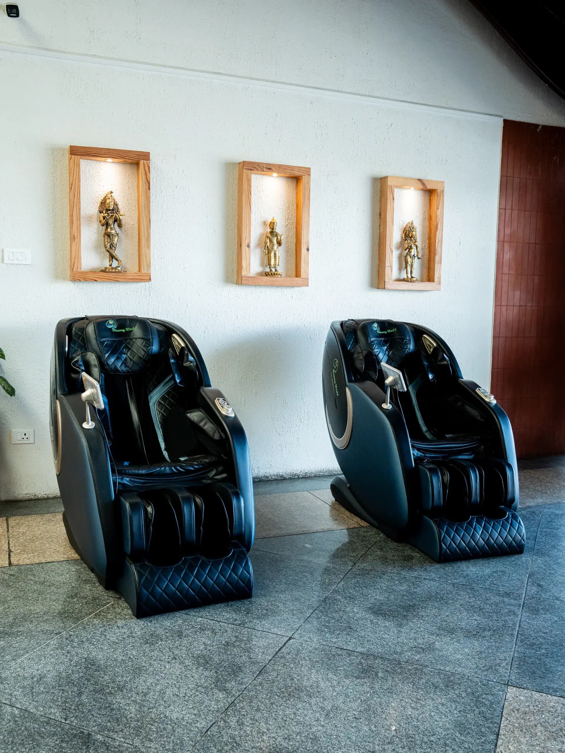 Yatra Lounge gallery image 6